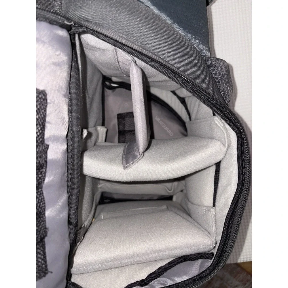Vanguard Adaptor 45 Sling Backpack Camera Bag Pro DSLR 3-4 Lenses Flash Tripod